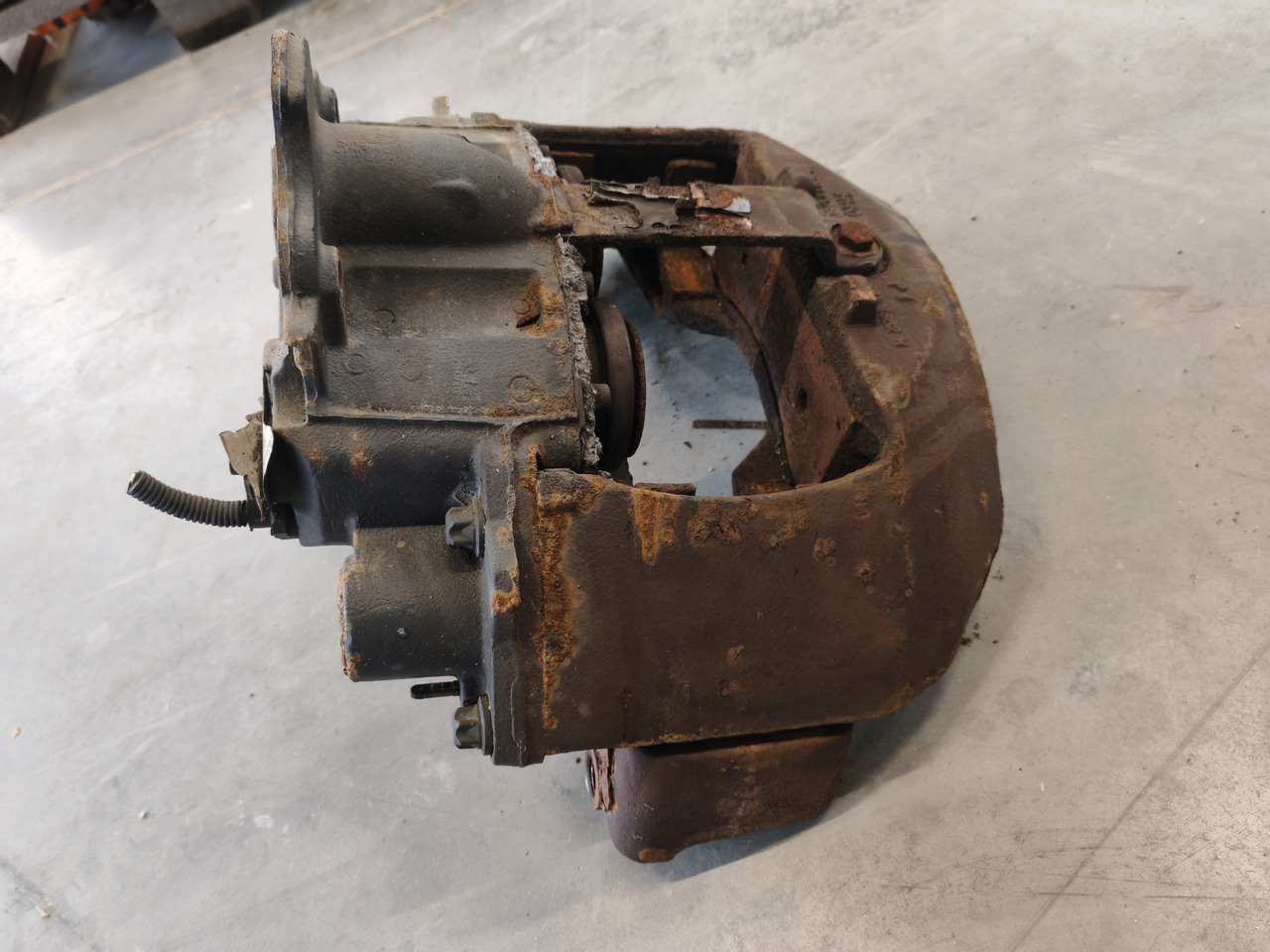VOLVO RENAULT DXI / MERITOR ELSA 225 / BRAKE CALIPER / RIGHT - Bremžu suports: foto 5 VOLVO RENAULT DXI / MERITOR ELSA 225 / BRAKE CALIPER / RIGHT - Bremžu suports: foto 5