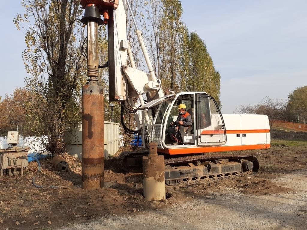 Soilmec R210 - Pāļu dzinējs: foto 1 Soilmec R210 - Pāļu dzinējs: foto 1