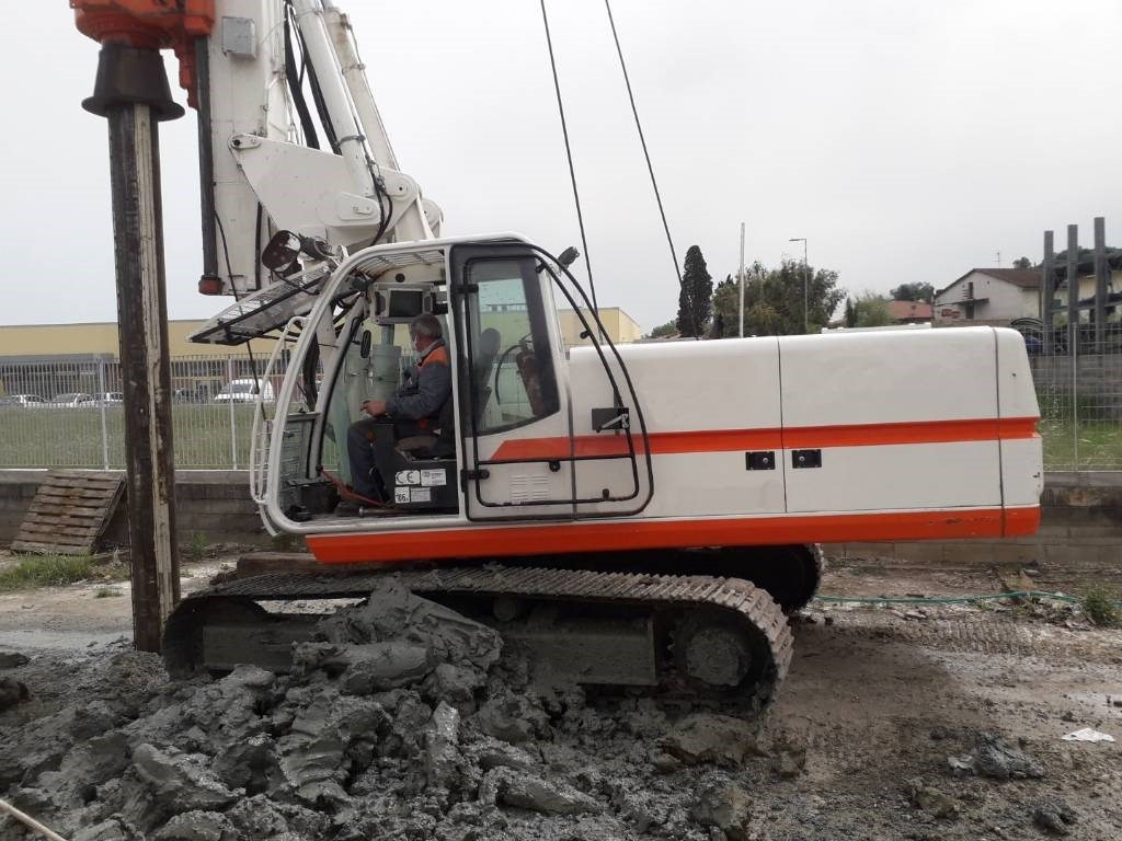 Soilmec R210 - Pāļu dzinējs: foto 4 Soilmec R210 - Pāļu dzinējs: foto 4