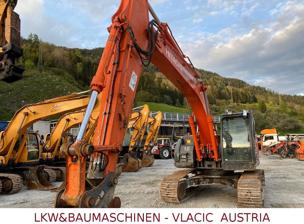 Hitachi ZX 225 USLC-3 - Kāpurķēžu ekskavators: foto 2 Hitachi ZX 225 USLC-3 - Kāpurķēžu ekskavators: foto 2