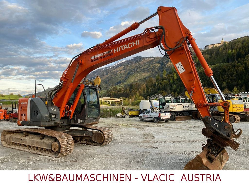 Hitachi ZX 225 USLC-3 - Kāpurķēžu ekskavators: foto 4 Hitachi ZX 225 USLC-3 - Kāpurķēžu ekskavators: foto 4