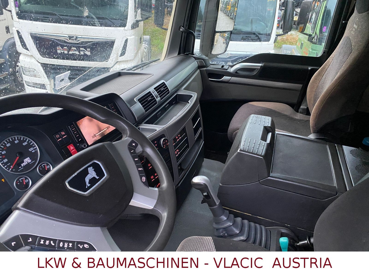 MAN 33.500 6x6 MIT KRAN PENZ - Kokvedējs, Kravas auto ar manipulatoru: foto 5 MAN 33.500 6x6 MIT KRAN PENZ - Kokvedējs, Kravas auto ar manipulatoru: foto 5