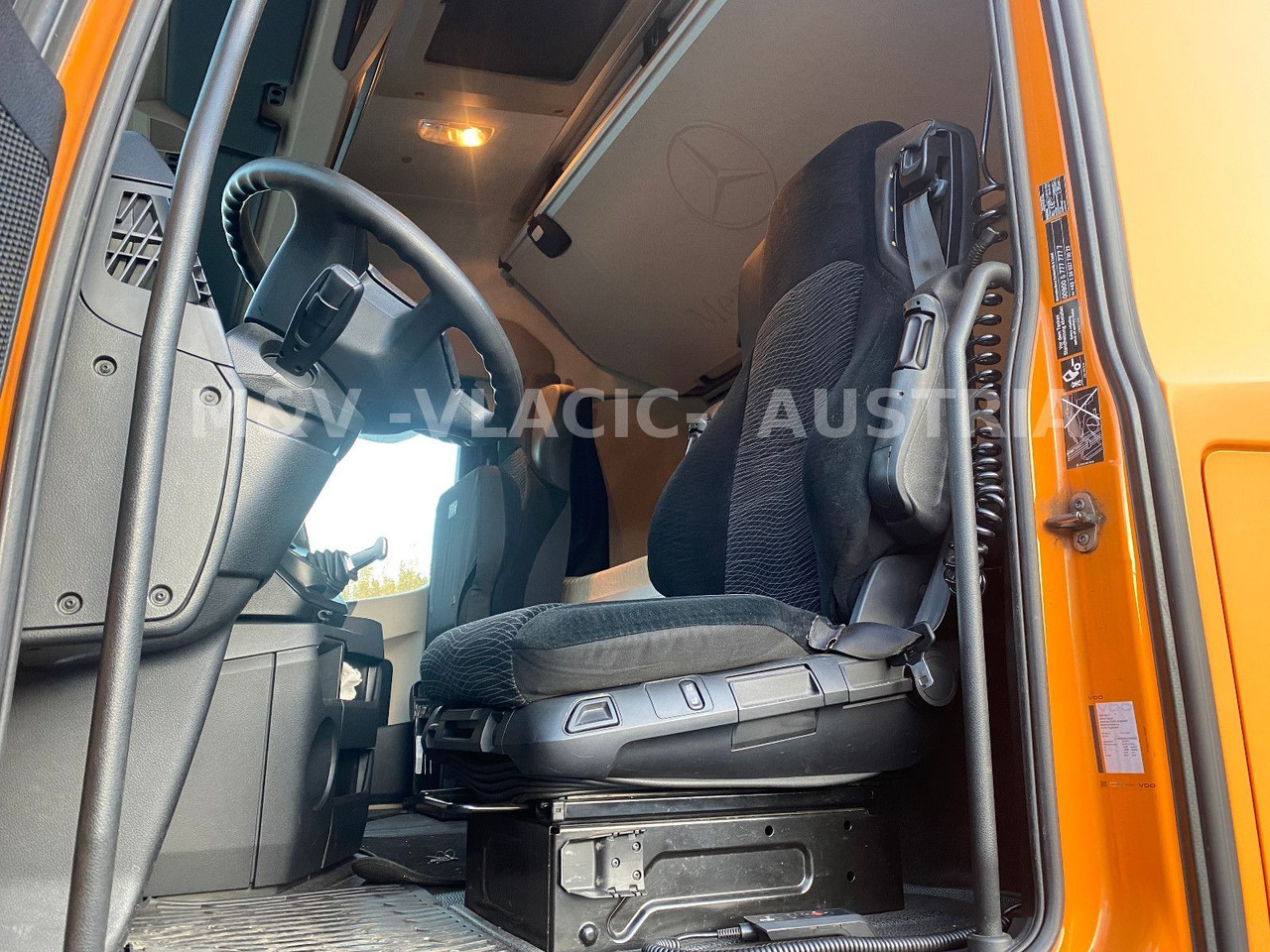 Mercedes-Benz 2542 - Konteineru vedējs/ Kravas automašīna ar noņemamā virsbūve: foto 4 Mercedes-Benz 2542 - Konteineru vedējs/ Kravas automašīna ar noņemamā virsbūve: foto 4