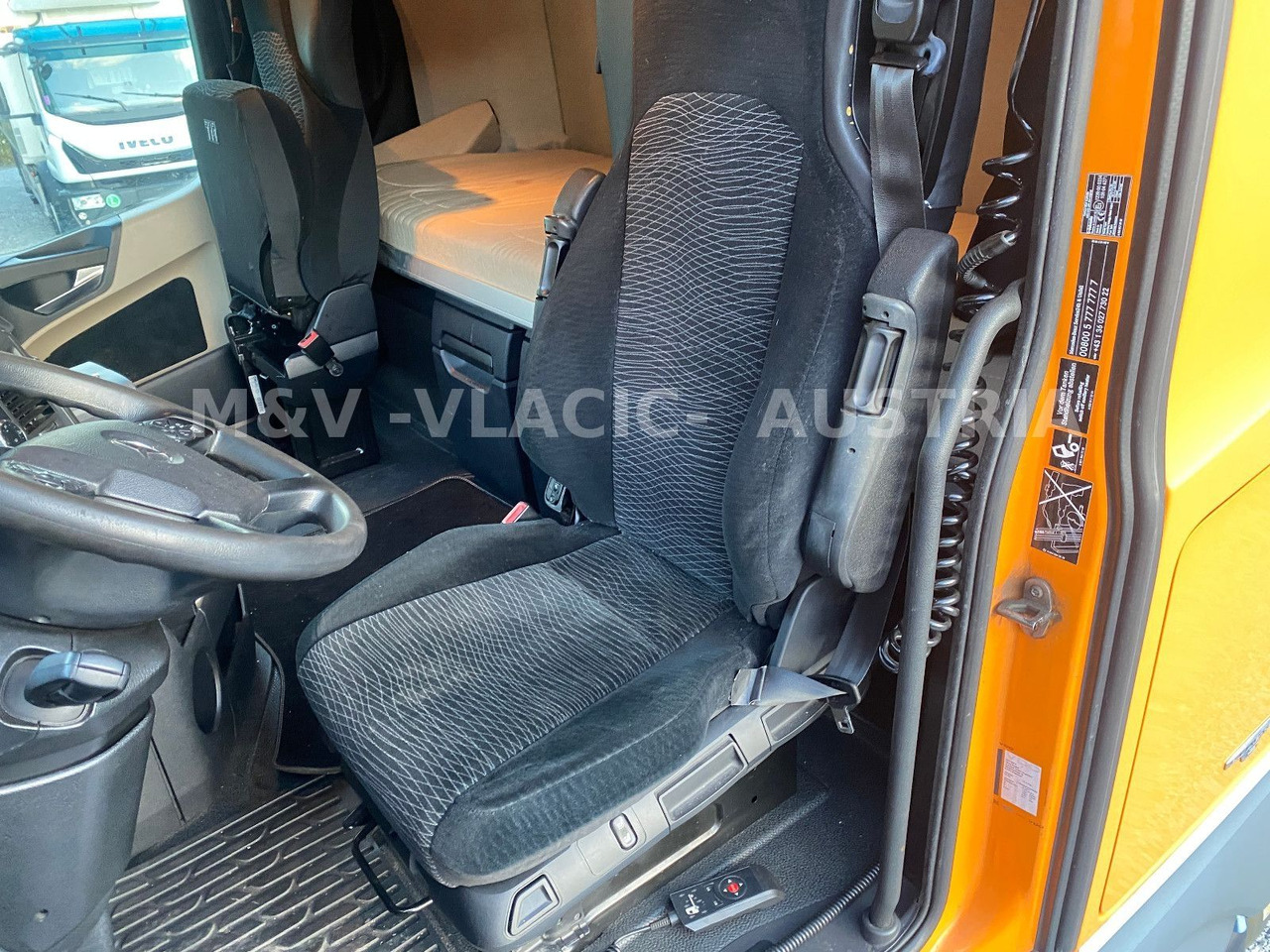 Konteineru vedējs/ Kravas automašīna ar noņemamā virsbūve Mercedes-Benz 2542: foto 10 Konteineru vedējs/ Kravas automašīna ar noņemamā virsbūve Mercedes-Benz 2542: foto 10