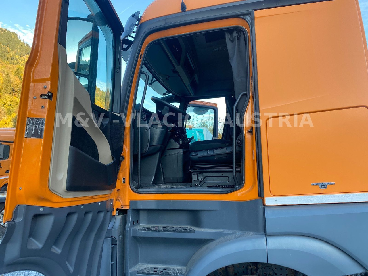 Mercedes-Benz 2542 - Konteineru vedējs/ Kravas automašīna ar noņemamā virsbūve: foto 2 Mercedes-Benz 2542 - Konteineru vedējs/ Kravas automašīna ar noņemamā virsbūve: foto 2