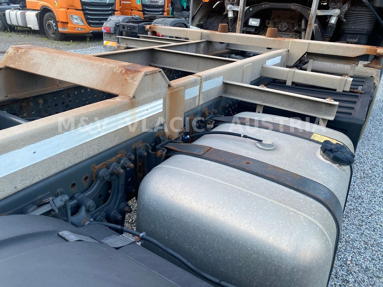 Konteineru vedējs/ Kravas automašīna ar noņemamā virsbūve Mercedes-Benz 2542: foto 16 Konteineru vedējs/ Kravas automašīna ar noņemamā virsbūve Mercedes-Benz 2542: foto 16