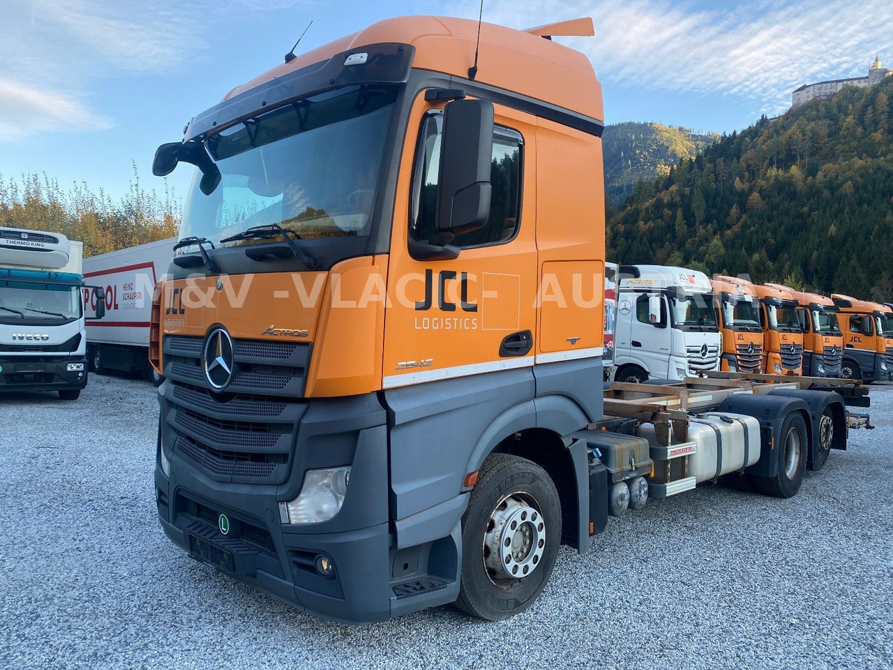 Mercedes-Benz 2542 - Konteineru vedējs/ Kravas automašīna ar noņemamā virsbūve: foto 1 Mercedes-Benz 2542 - Konteineru vedējs/ Kravas automašīna ar noņemamā virsbūve: foto 1