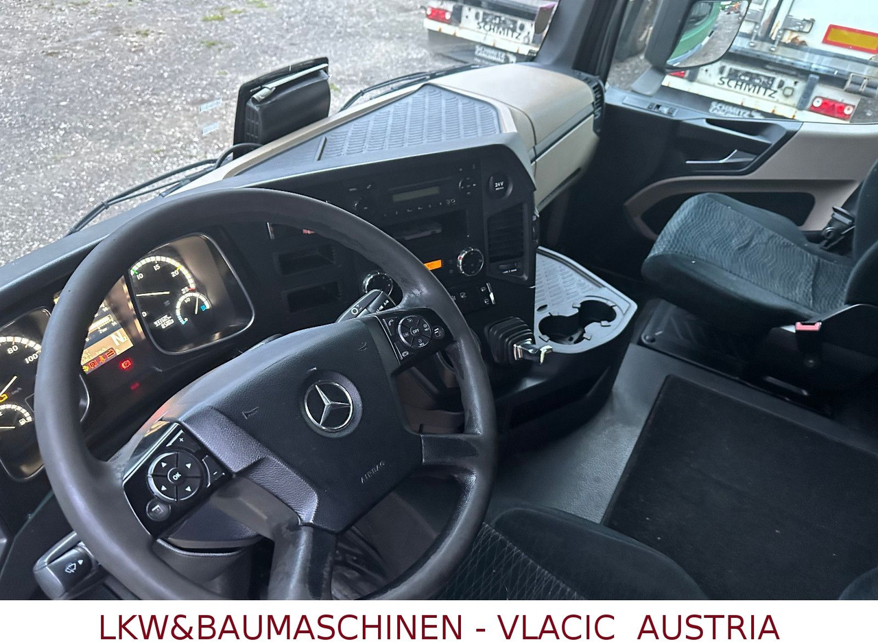 Mercedes-Benz Actros 1840 ADR - Vilcējs: foto 4 Mercedes-Benz Actros 1840 ADR - Vilcējs: foto 4