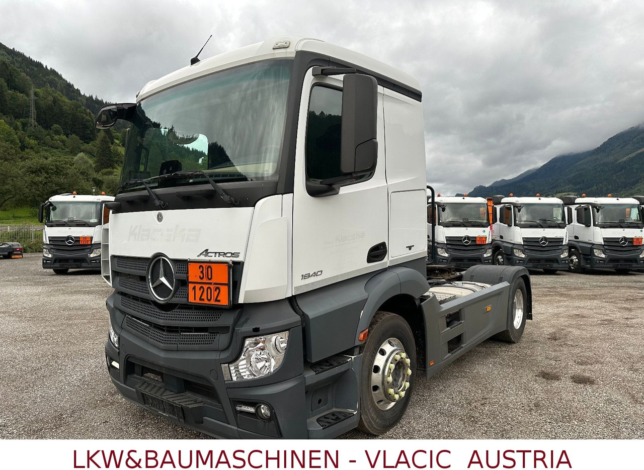 Mercedes-Benz Actros 1840 ADR - Vilcējs: foto 1 Mercedes-Benz Actros 1840 ADR - Vilcējs: foto 1