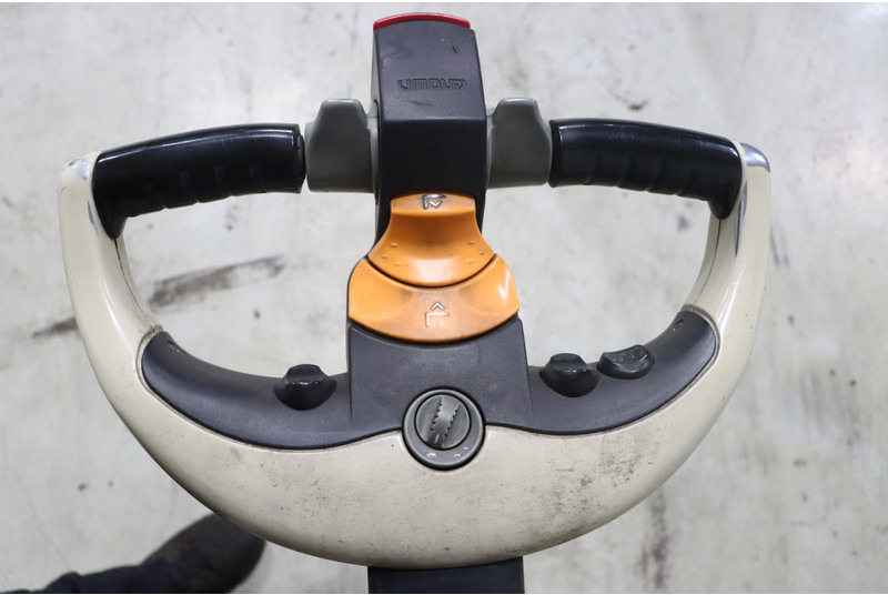 Crown SHR5520-1.13 - Krautņotājs: foto 3 Crown SHR5520-1.13 - Krautņotājs: foto 3