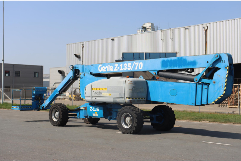 Genie Z135 - Izlices pacēlājs: foto 5 Genie Z135 - Izlices pacēlājs: foto 5