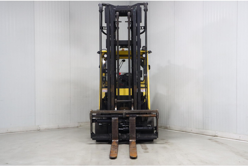 Hyster S7.0FT-8 - Gāzes iekrāvējs: foto 2 Hyster S7.0FT-8 - Gāzes iekrāvējs: foto 2