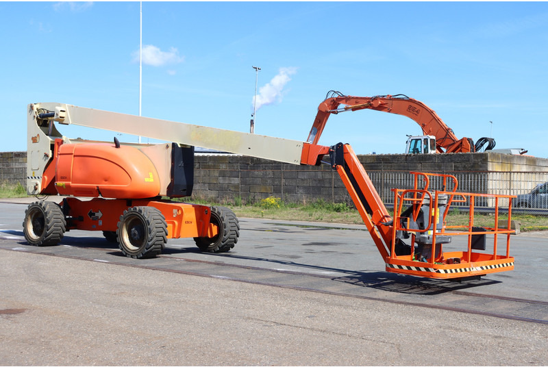JLG 800AJ - Izlices pacēlājs: foto 1 JLG 800AJ - Izlices pacēlājs: foto 1