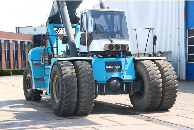 KONECRANES 4527CB5 - Konteineru iekrāvējs: foto 3 KONECRANES 4527CB5 - Konteineru iekrāvējs: foto 3