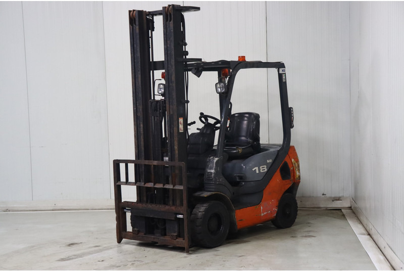 Komatsu FD18T-20 - Dīzeļiekrāvējs: foto 4 Komatsu FD18T-20 - Dīzeļiekrāvējs: foto 4