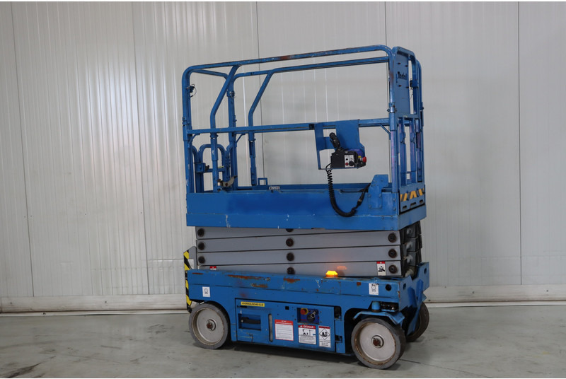 Mantall XE80N - Šķērveida pacēlājs: foto 1 Mantall XE80N - Šķērveida pacēlājs: foto 1