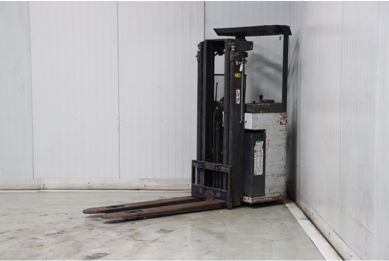 Nissan AJN160 - Bīdmasta krautņotājs: foto 4 Nissan AJN160 - Bīdmasta krautņotājs: foto 4