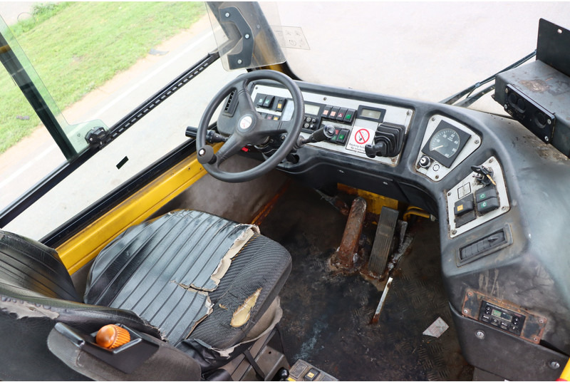 Terberg BC182 - Termināļa traktors: foto 2 Terberg BC182 - Termināļa traktors: foto 2