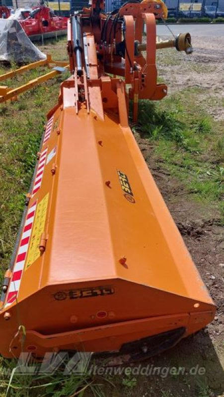 Berti TRINCIARGINI WING 250 - Pļaujmašīna-smalcinātājs/ Mulčētājs: foto 4 Berti TRINCIARGINI WING 250 - Pļaujmašīna-smalcinātājs/ Mulčētājs: foto 4