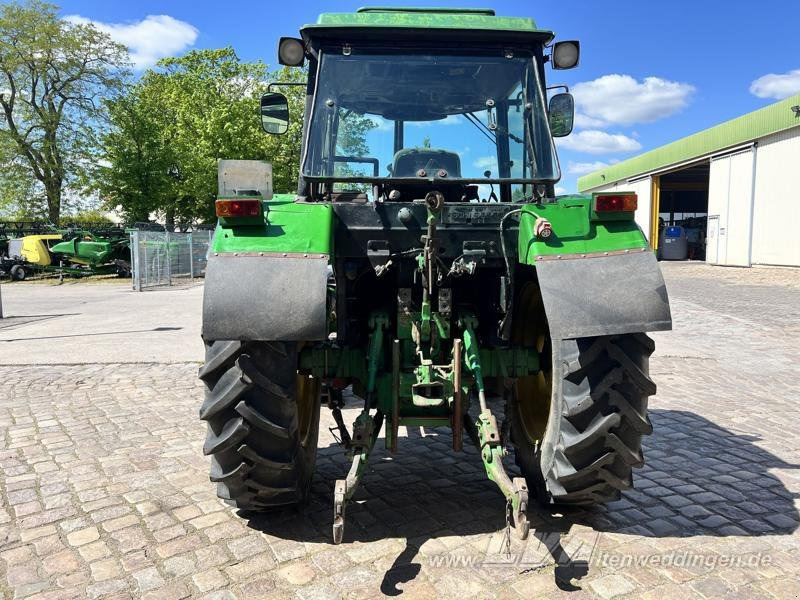 John Deere 3350 - Traktors: foto 5 John Deere 3350 - Traktors: foto 5