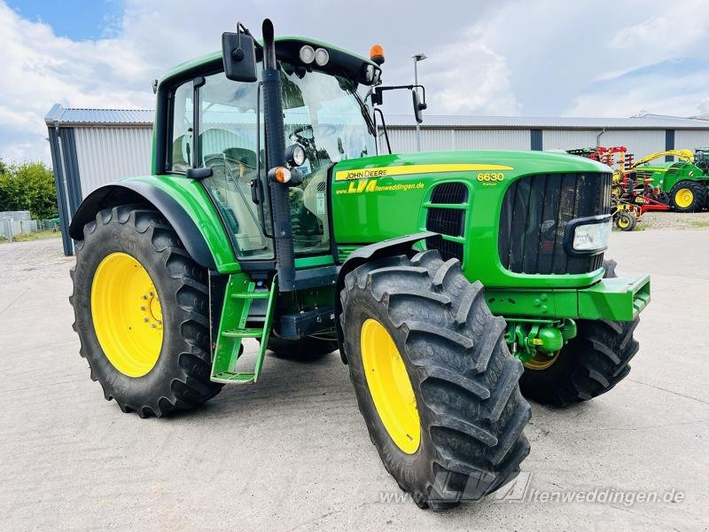 John Deere 6630 PREMIUM - Traktors: foto 2 John Deere 6630 PREMIUM - Traktors: foto 2