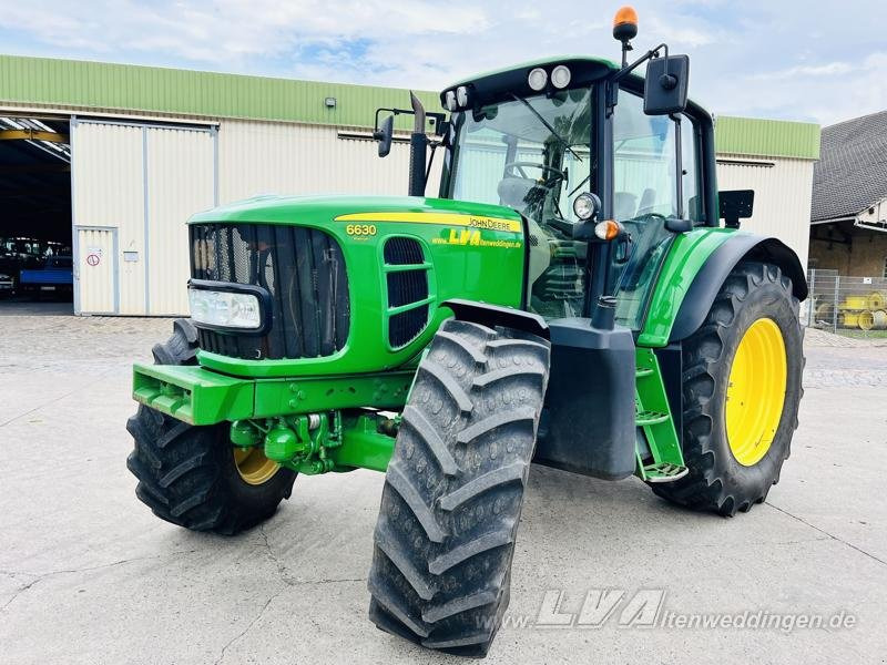 John Deere 6630 PREMIUM - Traktors: foto 1 John Deere 6630 PREMIUM - Traktors: foto 1