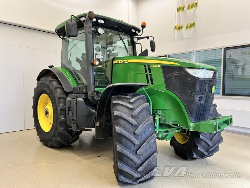 John Deere 7230R - Traktors: foto 2 John Deere 7230R - Traktors: foto 2