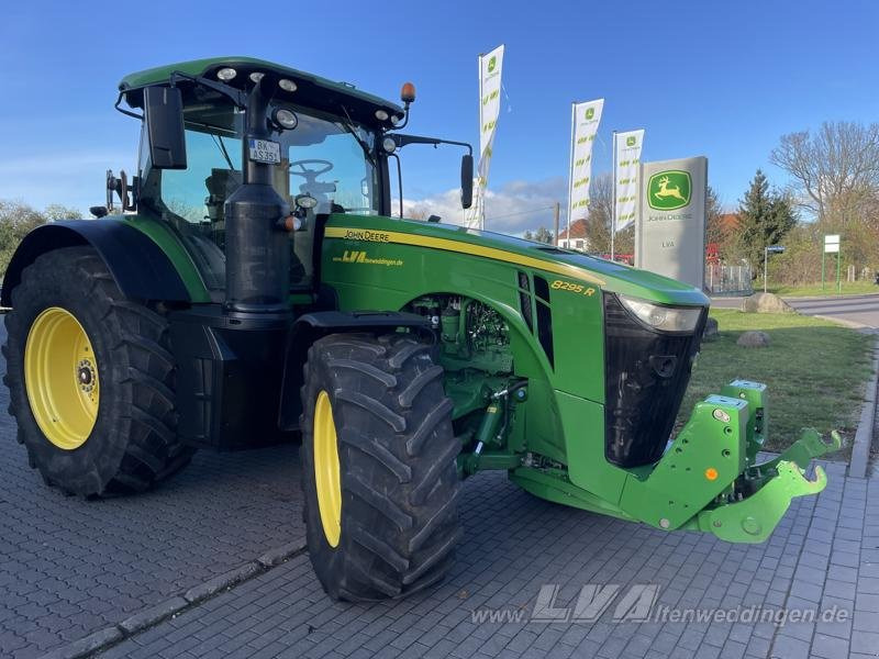 John Deere 8295R FH+FZW - Traktors: foto 1 John Deere 8295R FH+FZW - Traktors: foto 1