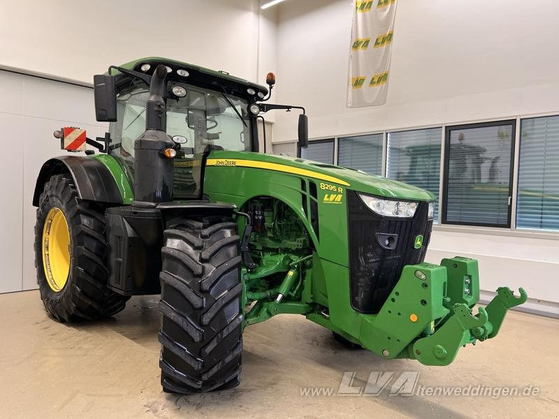 John Deere 8295R - Traktors: foto 2 John Deere 8295R - Traktors: foto 2
