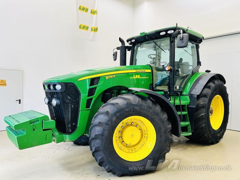 John Deere 8295R - Traktors: foto 1 John Deere 8295R - Traktors: foto 1