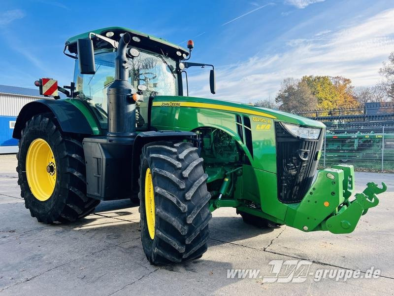 John Deere 8295R - Traktors: foto 2 John Deere 8295R - Traktors: foto 2