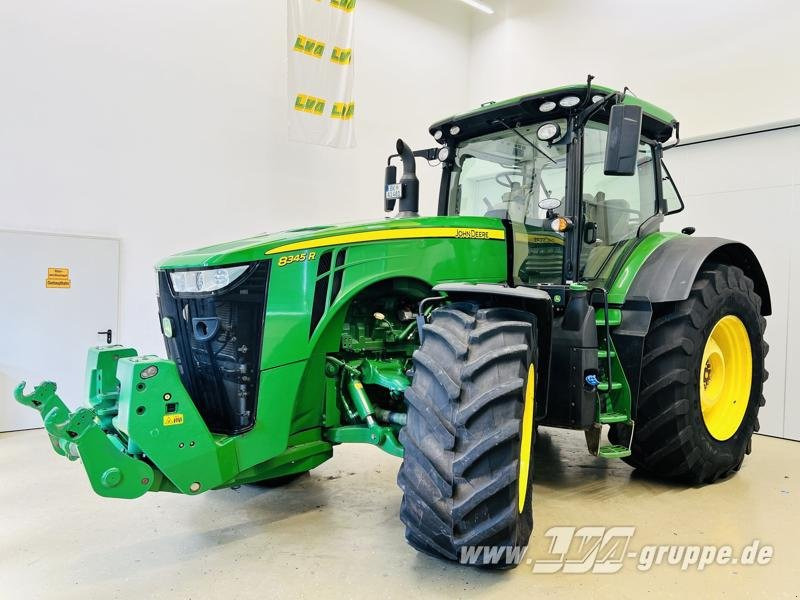 John Deere 8345R FRONT PTO - Traktors: foto 1 John Deere 8345R FRONT PTO - Traktors: foto 1