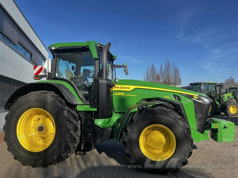 John Deere 8R 340 - Traktors: foto 4 John Deere 8R 340 - Traktors: foto 4