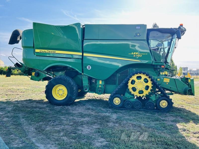 John Deere S780i ProDrive - Labības kombains: foto 4 John Deere S780i ProDrive - Labības kombains: foto 4