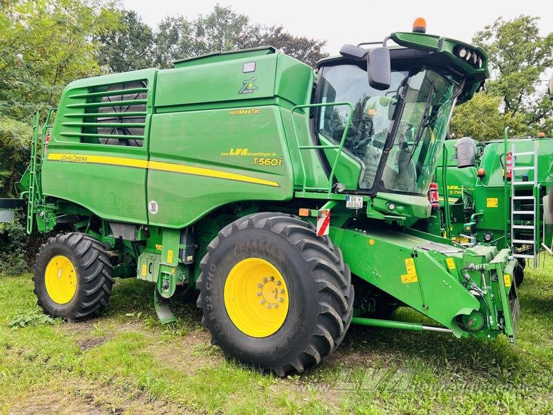 John Deere T560 Hillmaster - Labības kombains: foto 1 John Deere T560 Hillmaster - Labības kombains: foto 1