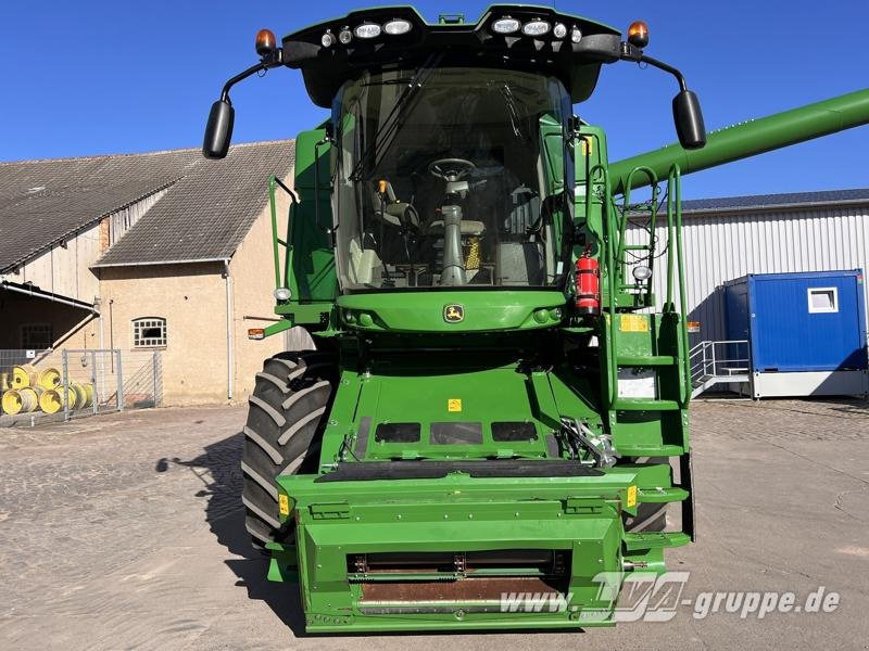 John Deere W550 - Labības kombains: foto 4 John Deere W550 - Labības kombains: foto 4