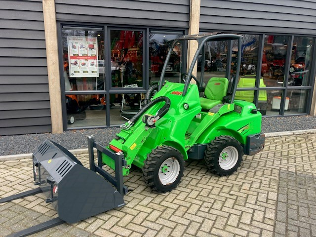AVANT 420 loader - Mini iekrāvējs: foto 1 AVANT 420 loader - Mini iekrāvējs: foto 1