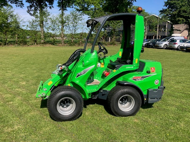 Jaunā Mini iekrāvējs AVANT 530 TDL: foto 6