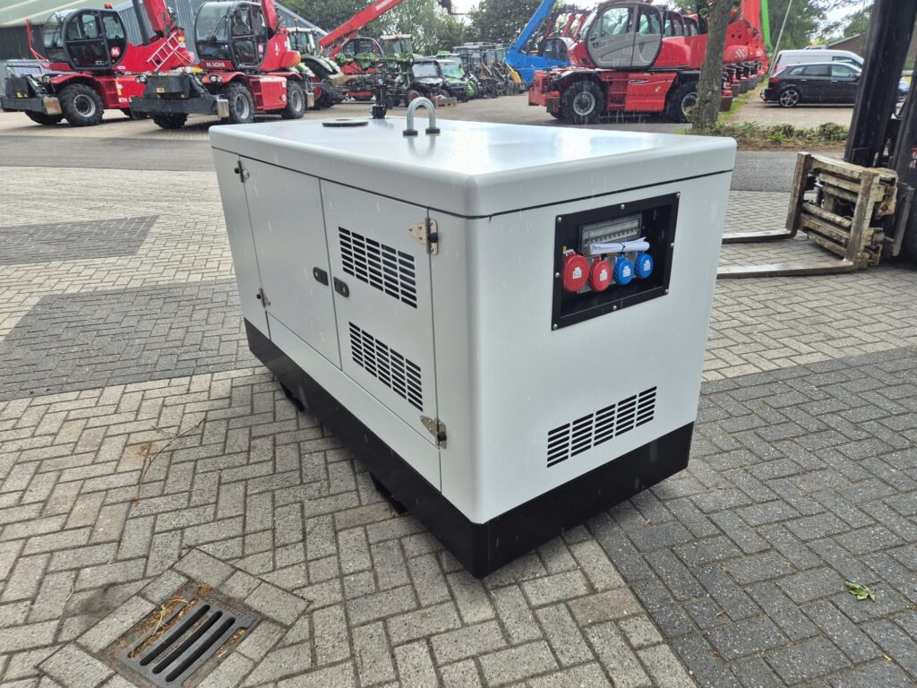 BRINKMAN & NIEMEIJER 17.5 KVA - Elektroģenerators: foto 2 BRINKMAN & NIEMEIJER 17.5 KVA - Elektroģenerators: foto 2