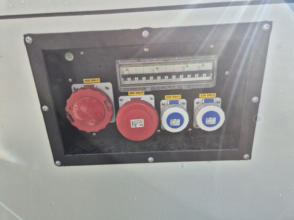 Jaunā Elektroģenerators BRINKMAN & NIEMEIJER diesel generator: foto 8 Jaunā Elektroģenerators BRINKMAN & NIEMEIJER diesel generator: foto 8