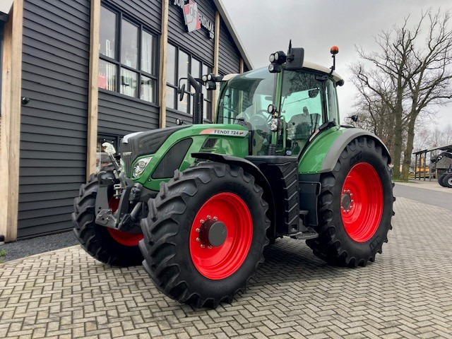 FENDT 724 profi plus - Traktors: foto 1 FENDT 724 profi plus - Traktors: foto 1