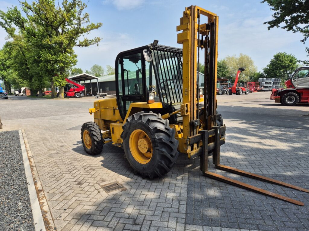 Dīzeļiekrāvējs JCB 926 roughterrain forklift: foto 6