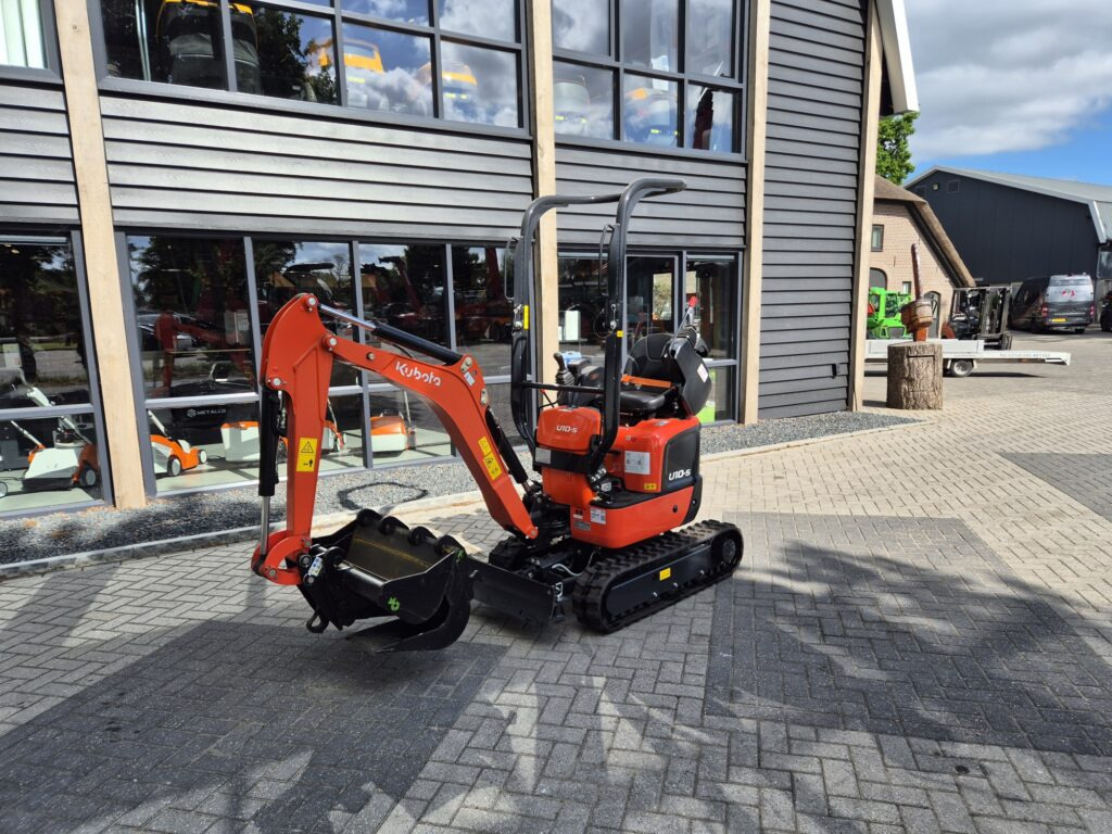 KUBOTA U10-5 - Mini-ekskavators: foto 2 KUBOTA U10-5 - Mini-ekskavators: foto 2