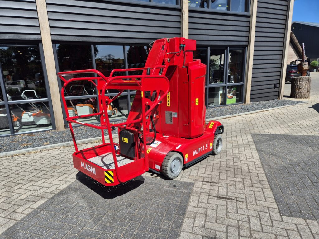 MAGNI MJP 11.5 - Pacēlājs: foto 2 MAGNI MJP 11.5 - Pacēlājs: foto 2