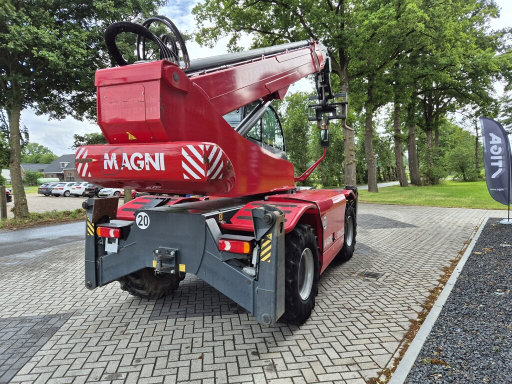 Teleskopiskais iekrāvējs MAGNI RTH 5.23: foto 6