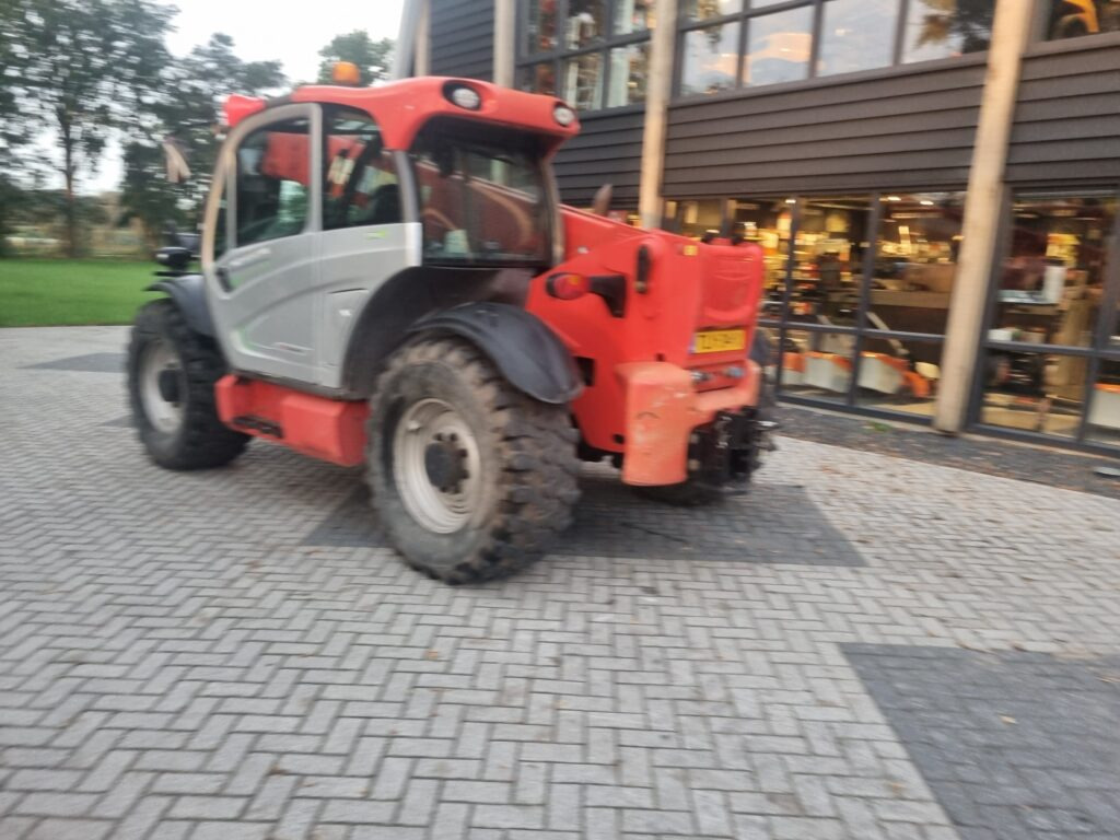 MANITOU MLT 840-137 - Teleskopiskais iekrāvējs: foto 4 MANITOU MLT 840-137 - Teleskopiskais iekrāvējs: foto 4