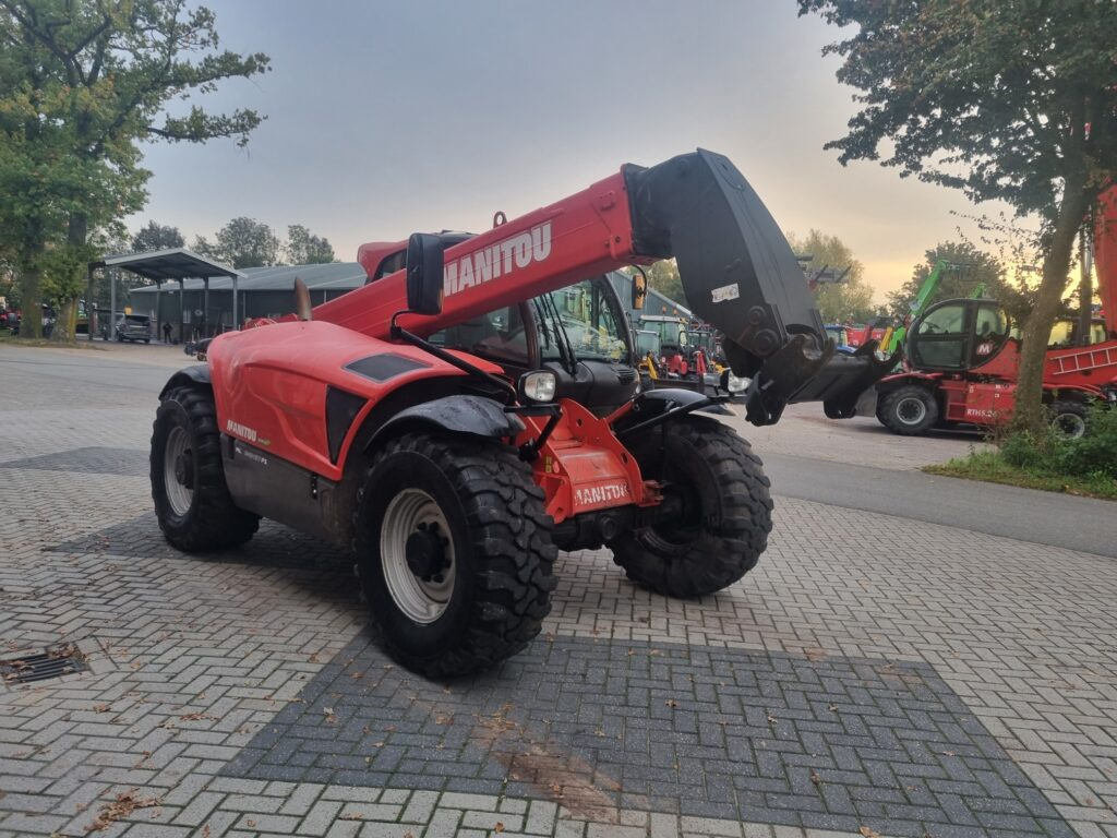 MANITOU MLT 840-137 - Teleskopiskais iekrāvējs: foto 3 MANITOU MLT 840-137 - Teleskopiskais iekrāvējs: foto 3