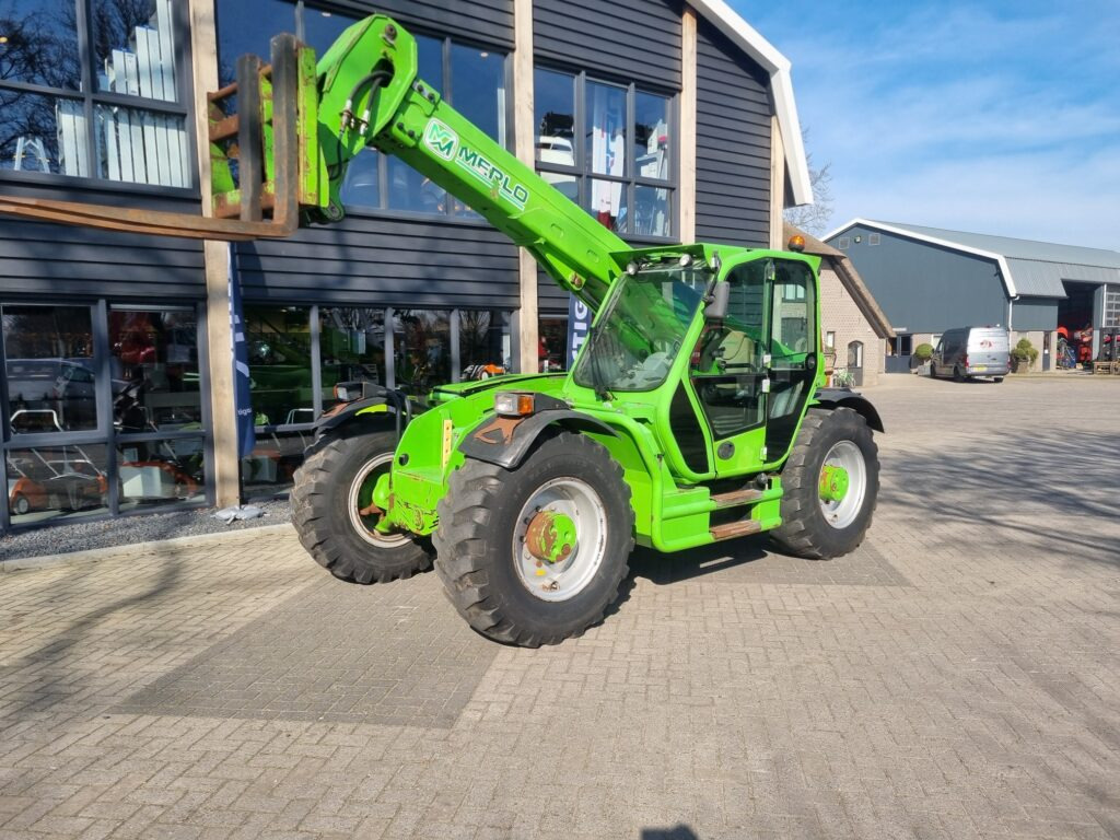 MERLO P55.9 CS telescopic - Teleskopiskais iekrāvējs: foto 2 MERLO P55.9 CS telescopic - Teleskopiskais iekrāvējs: foto 2