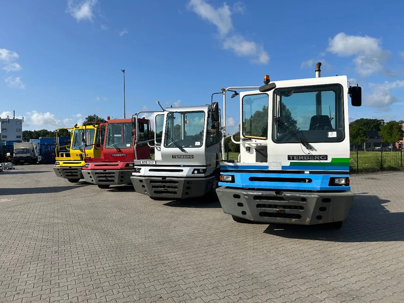 Terberg YT 182 10 x ON STOCK | 2006 | 2008 | 2011 | 2013 | 2019 | 2020 | - Termināļa traktors: foto 1 Terberg YT 182 10 x ON STOCK | 2006 | 2008 | 2011 | 2013 | 2019 | 2020 | - Termināļa traktors: foto 1