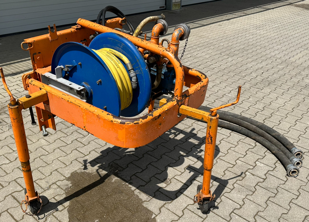 Unimog Frontanbauwasserpumpe Deu. hyd. - Ūdens sūknis: foto 3 Unimog Frontanbauwasserpumpe Deu. hyd. - Ūdens sūknis: foto 3